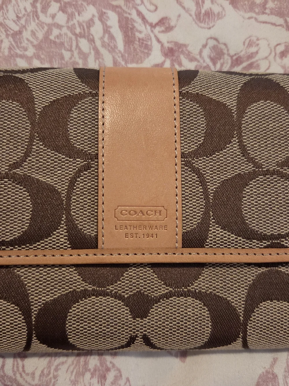 Mixed Designer Wallet Lot - Picture 11 of 12